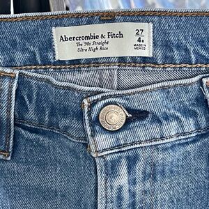 Abercrombie and Fitch jeans Size 4/27 90’s straight leg high-rise
